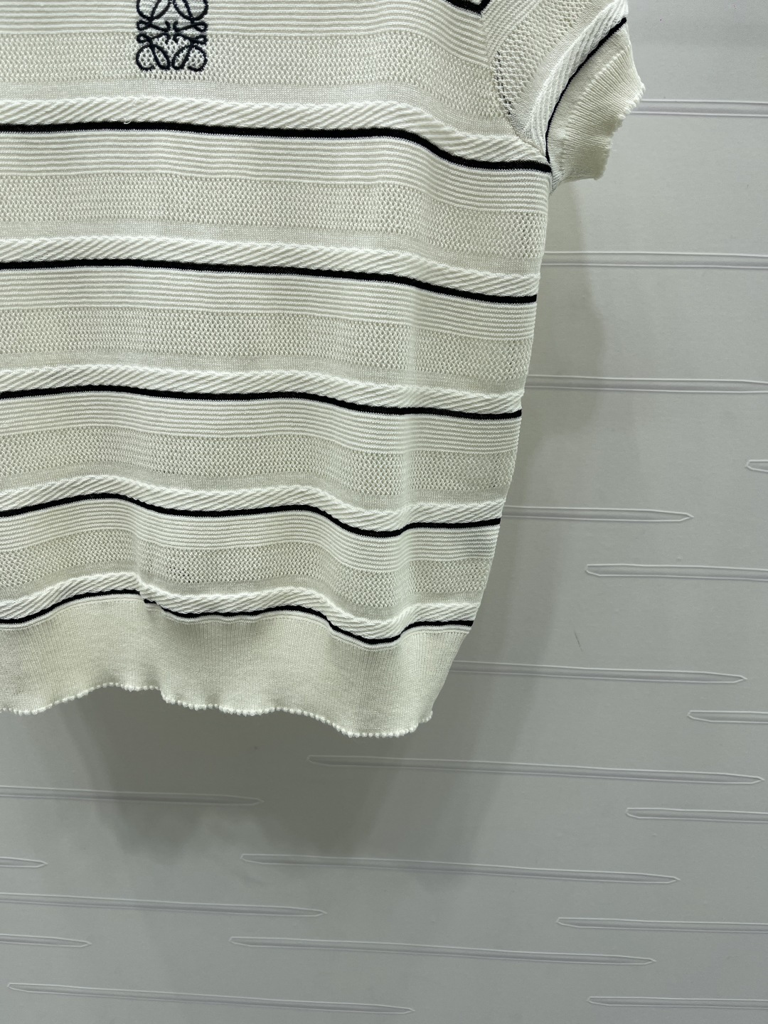 Women's short sleeves